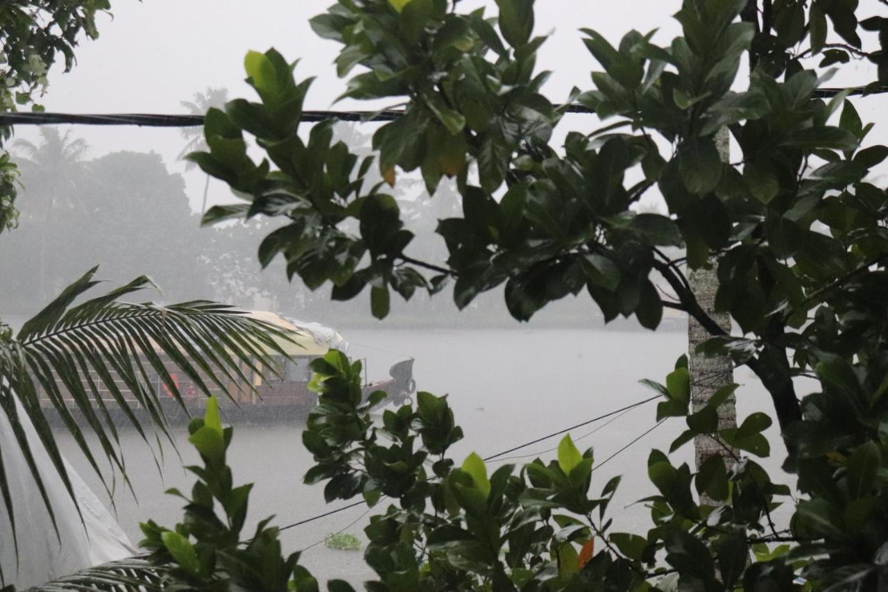 Homestay Sacred River Alappuzha